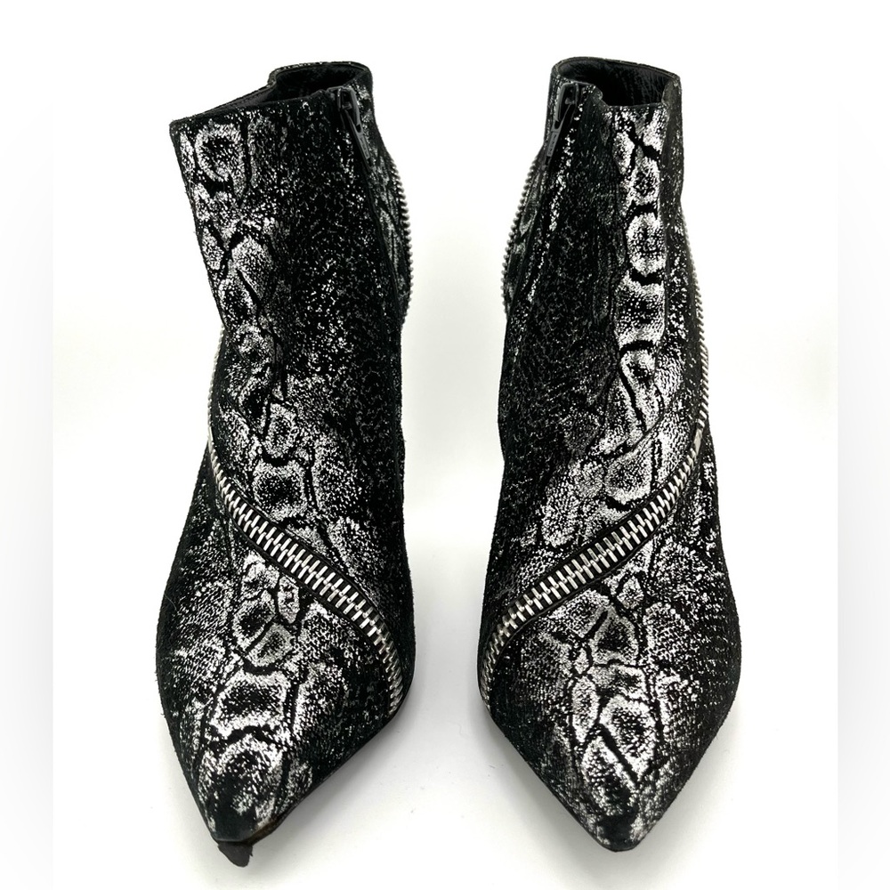 Saint Laurent snake skin print zipper ankle booties - Picture 2 of 9